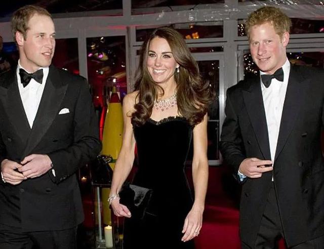 韦德体育网址-包含加拿大搏杀意大利，小组出线形势渺茫的词条