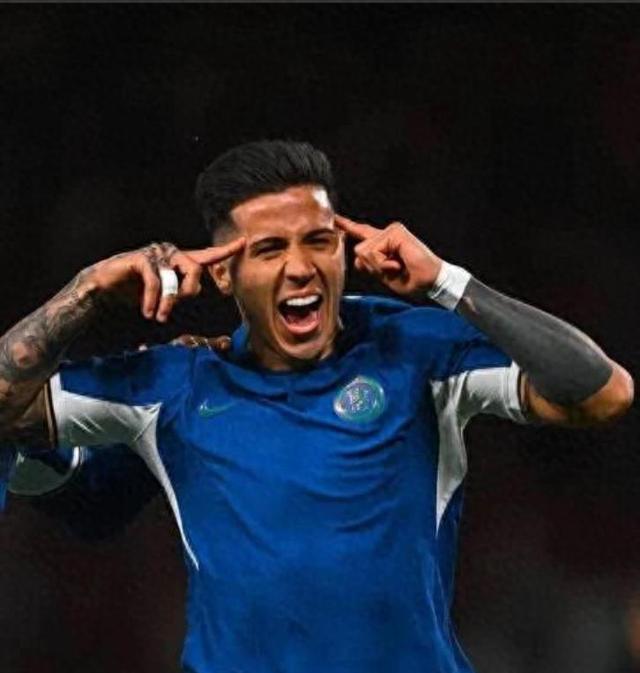 韦德体育APP-包含切尔西后卫重伤，蓝军战力再次受限的词条