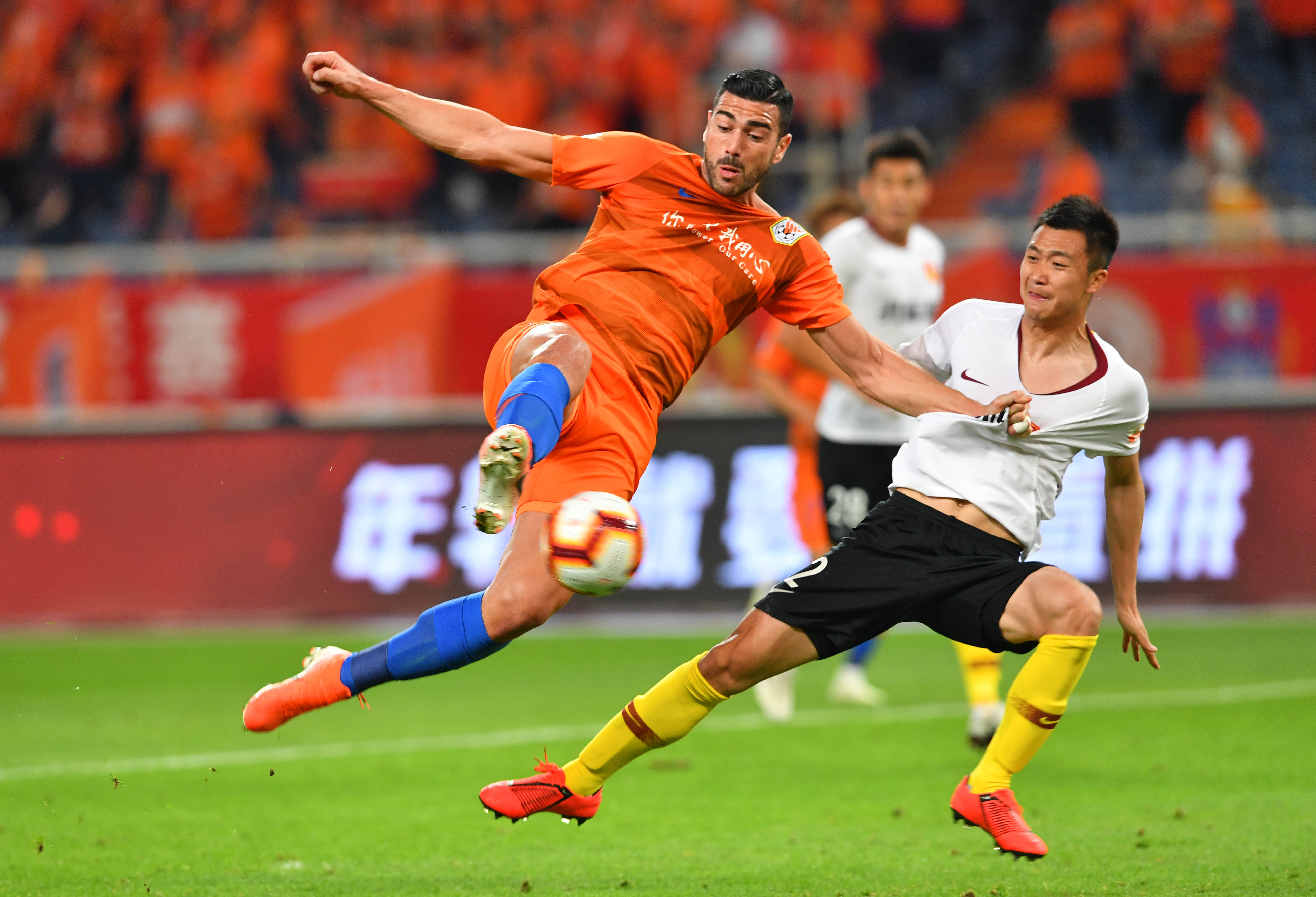 韦德最新地址-河北华夏幸福客场击败深圳佳兆业，持续胜利的简单介绍