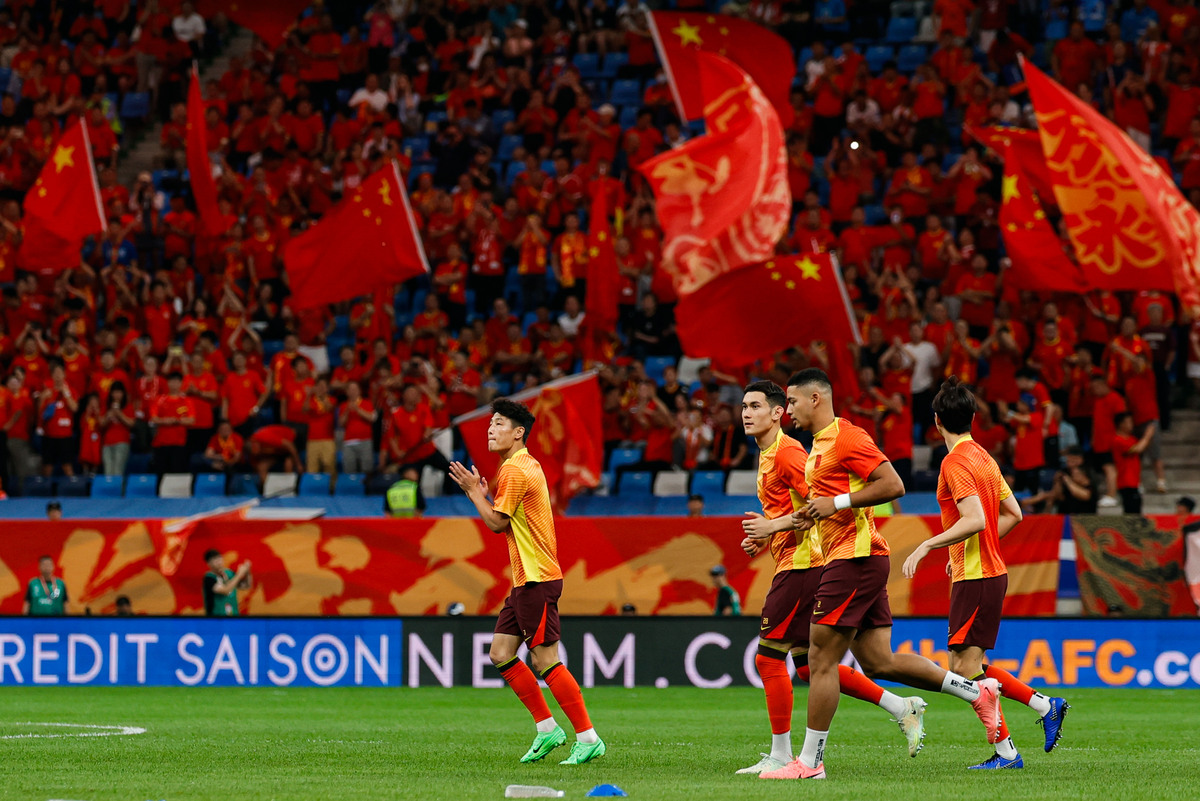 韦德体育APP-亚洲强队在赛场上交锋，球迷热情高涨的简单介绍