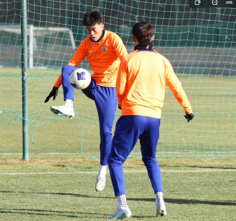 韦德现在多少给一个-大连一方主场迎战山东鲁能，全队备战加紧