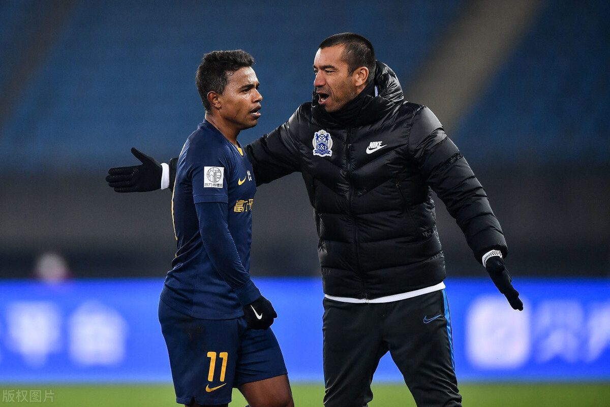 韦德体育APP-粤足：广州富力引进新教练，能否反弹？的简单介绍