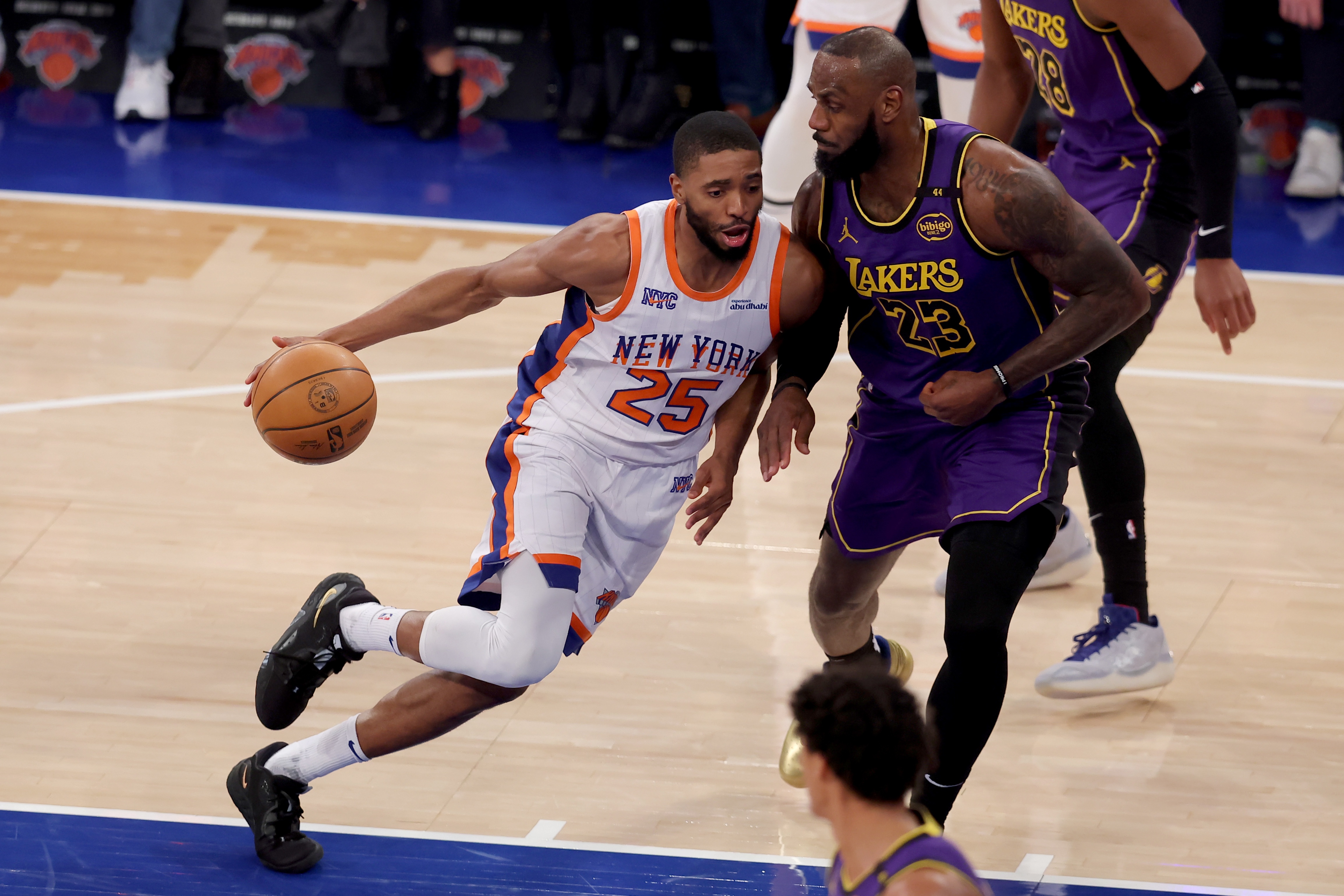 胶州韦德体育-尼克斯击败快船，全队发挥出色